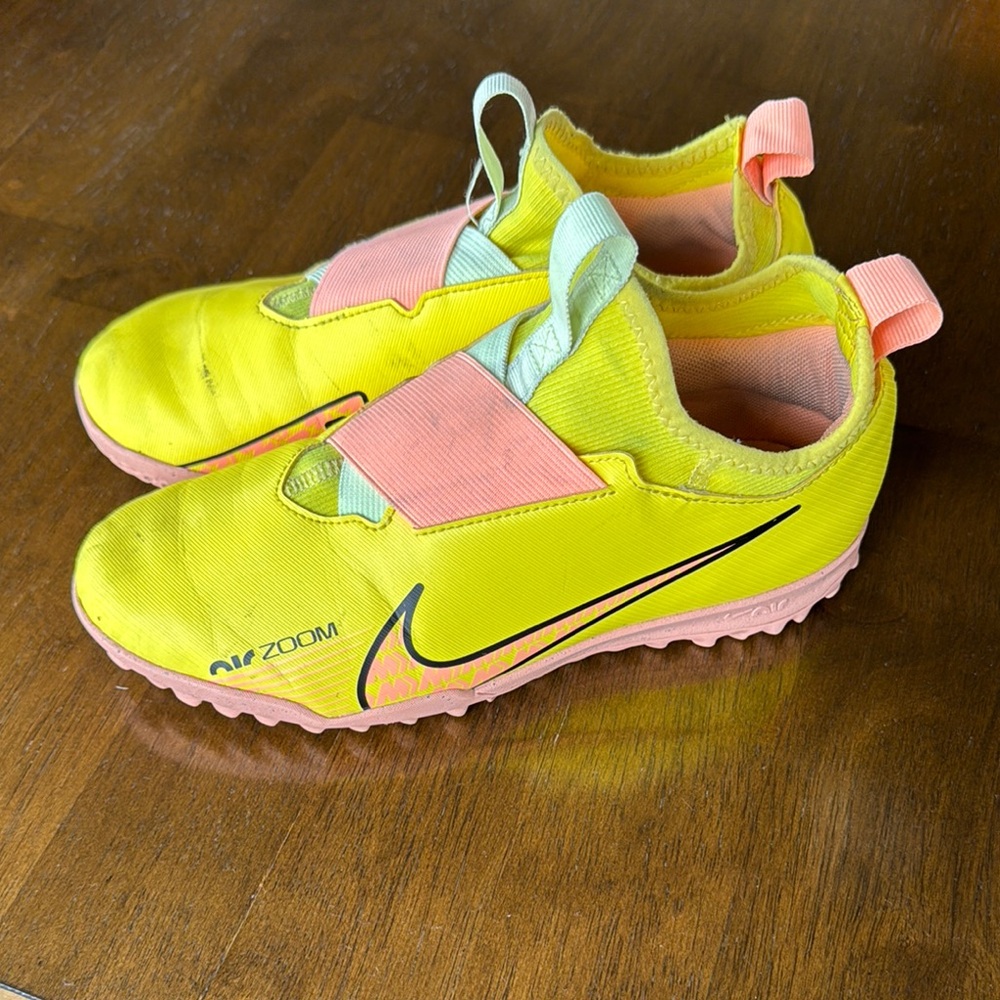 Nike Yellow and Pink Sneakers Dynamic Design